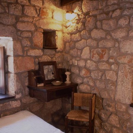 Hôtel Tsitsiris Castle à Stavríon Extérieur photo