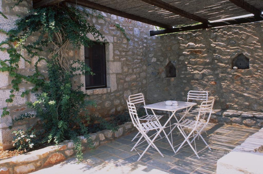 Hôtel Tsitsiris Castle à Stavríon Extérieur photo