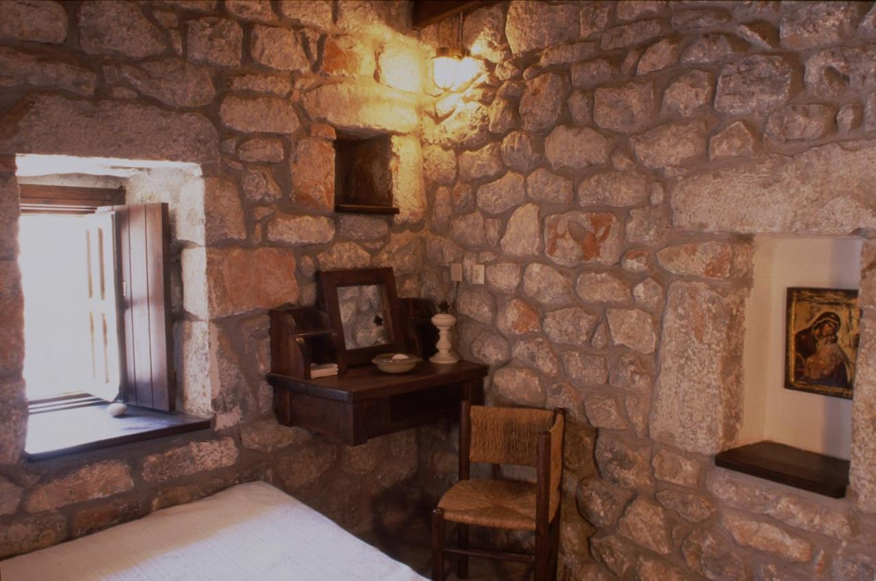 Hôtel Tsitsiris Castle à Stavríon Extérieur photo